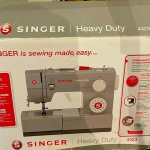 Sewing Machine Like new